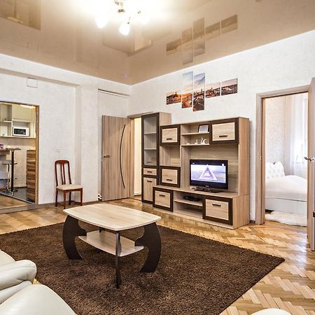 לבוב Apartment In A City Center! Krakivska,34 מראה חיצוני תמונה